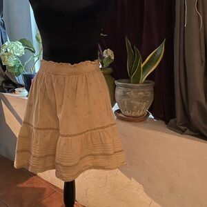 Gap tan shirt subtle pattern